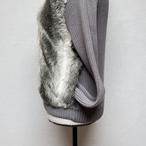 Victoria Harbour Vintage 1990s Faux Fur Ribbed Knit Mock Neck Sweater Jacket - Picture 9 of 14